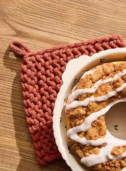 Monochrome crocheted trivet