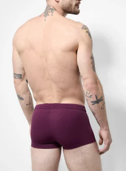 Monochrome fitted swim trunk