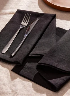 Monochrome napkins