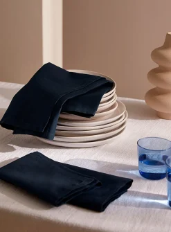 Monochrome napkins