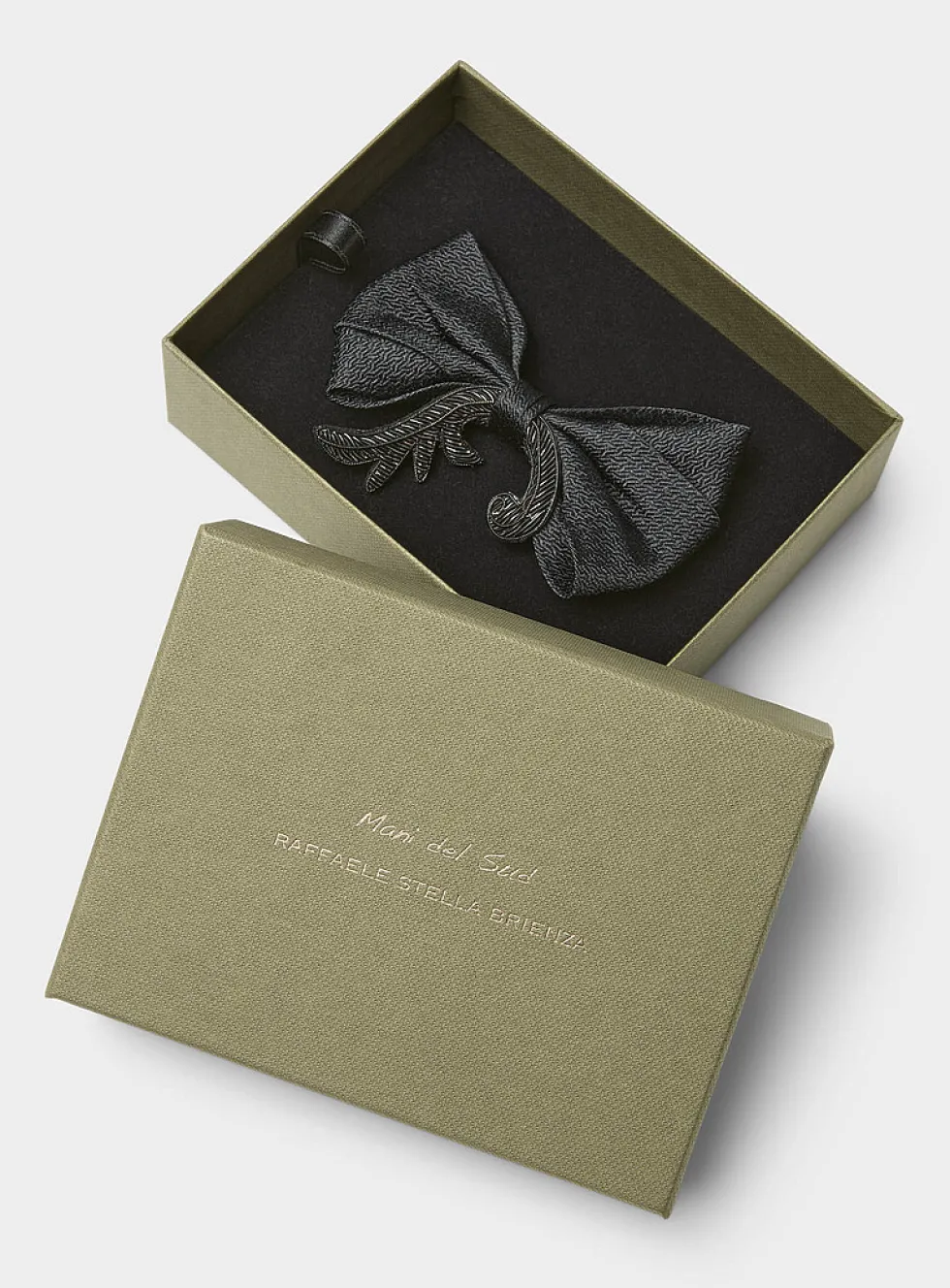 Monochrome spiral bow tie