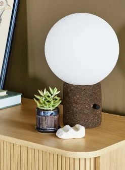 Monocle table lamp