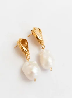 Mountain Pearl earrings