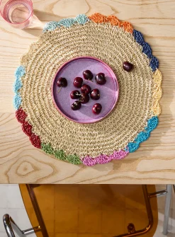 Multicoloured trim placemat