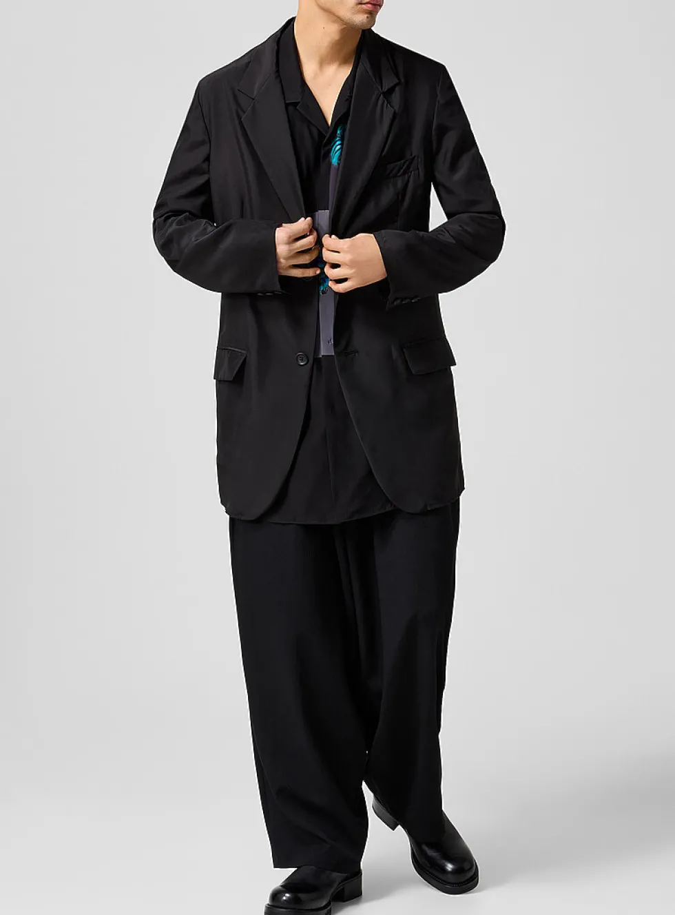 Multi-pleating loose pure wool pant