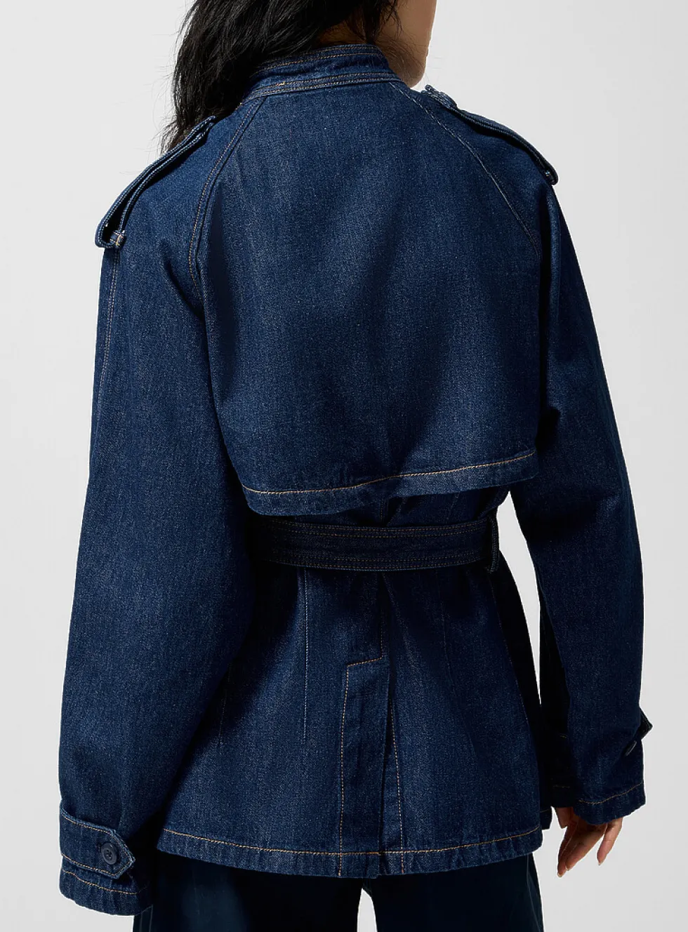 Multipocketed denim jacket