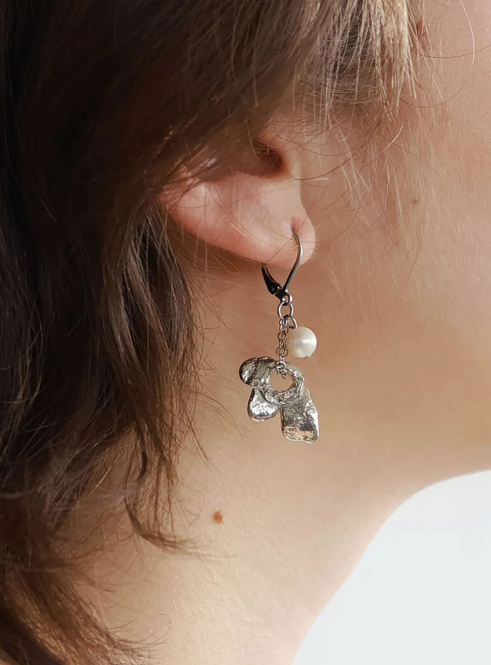 Muscida pewter and pearls earrings