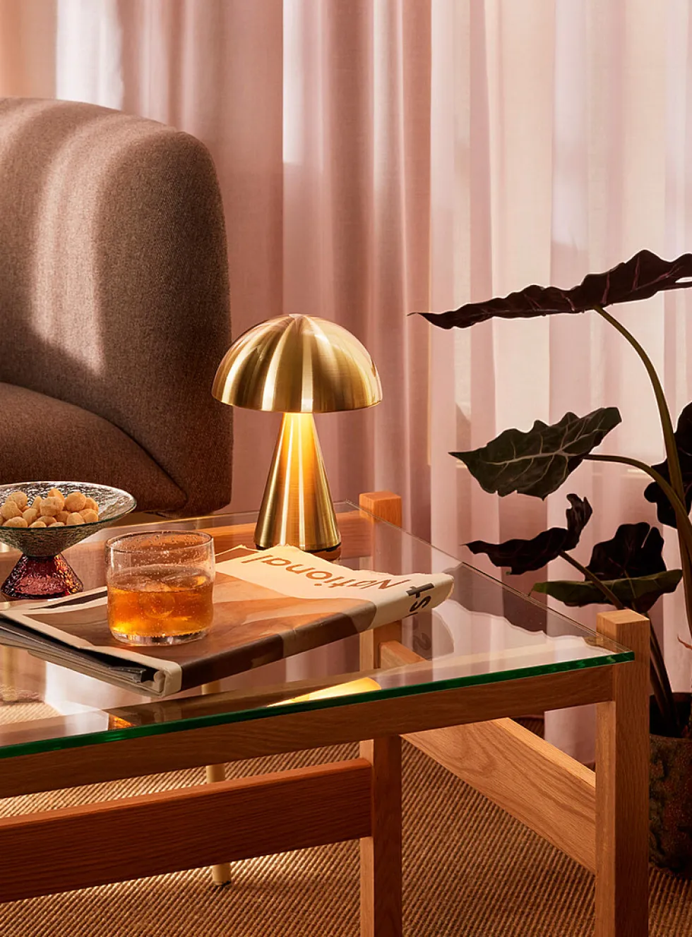 Mush golden portable lamp
