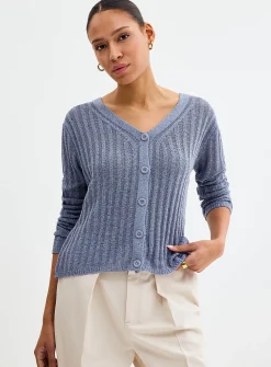 Natural texture fine-knit sweater