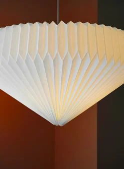 No. 302 very large lamp