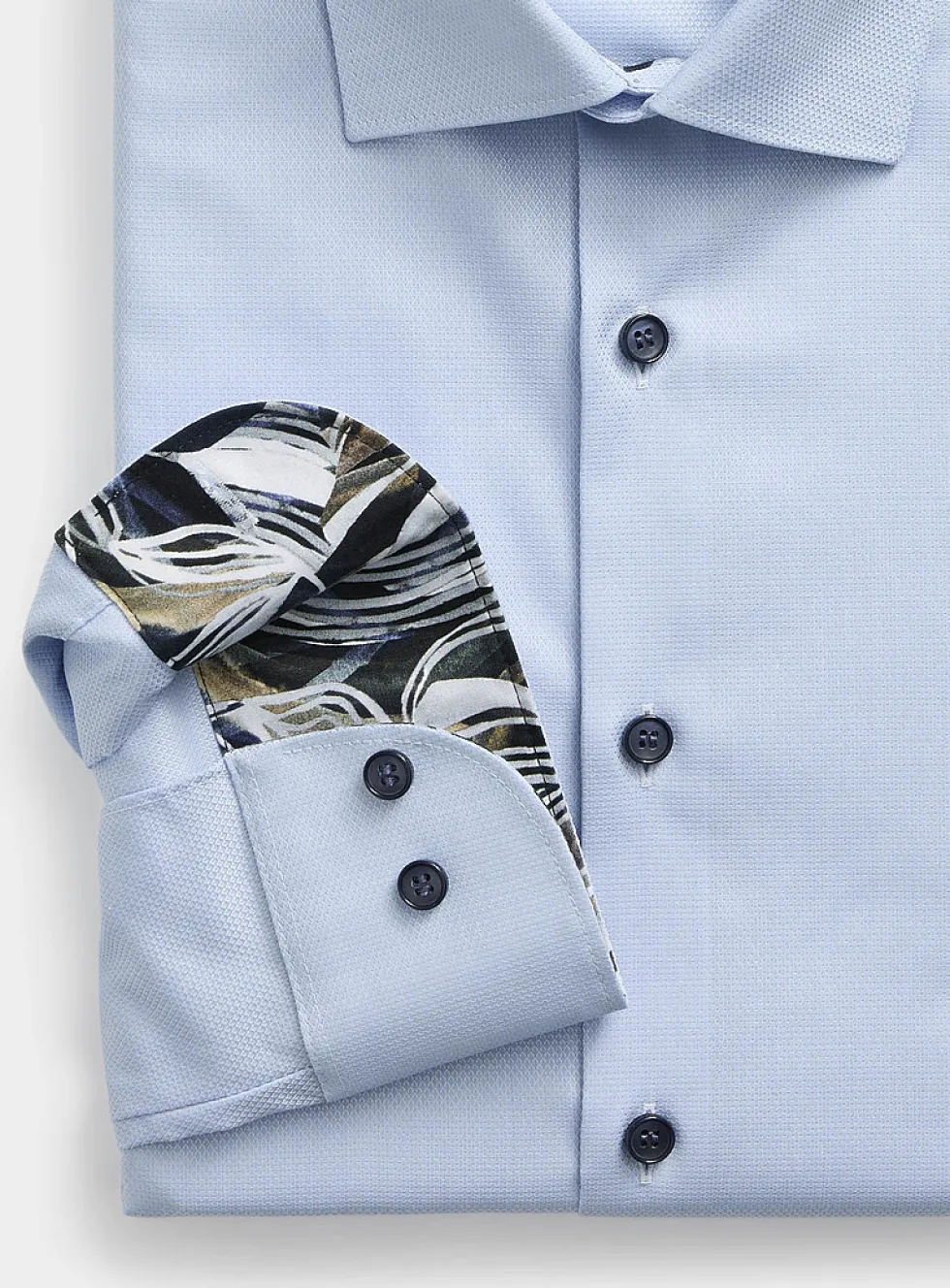No-iron micro-pattern shirt