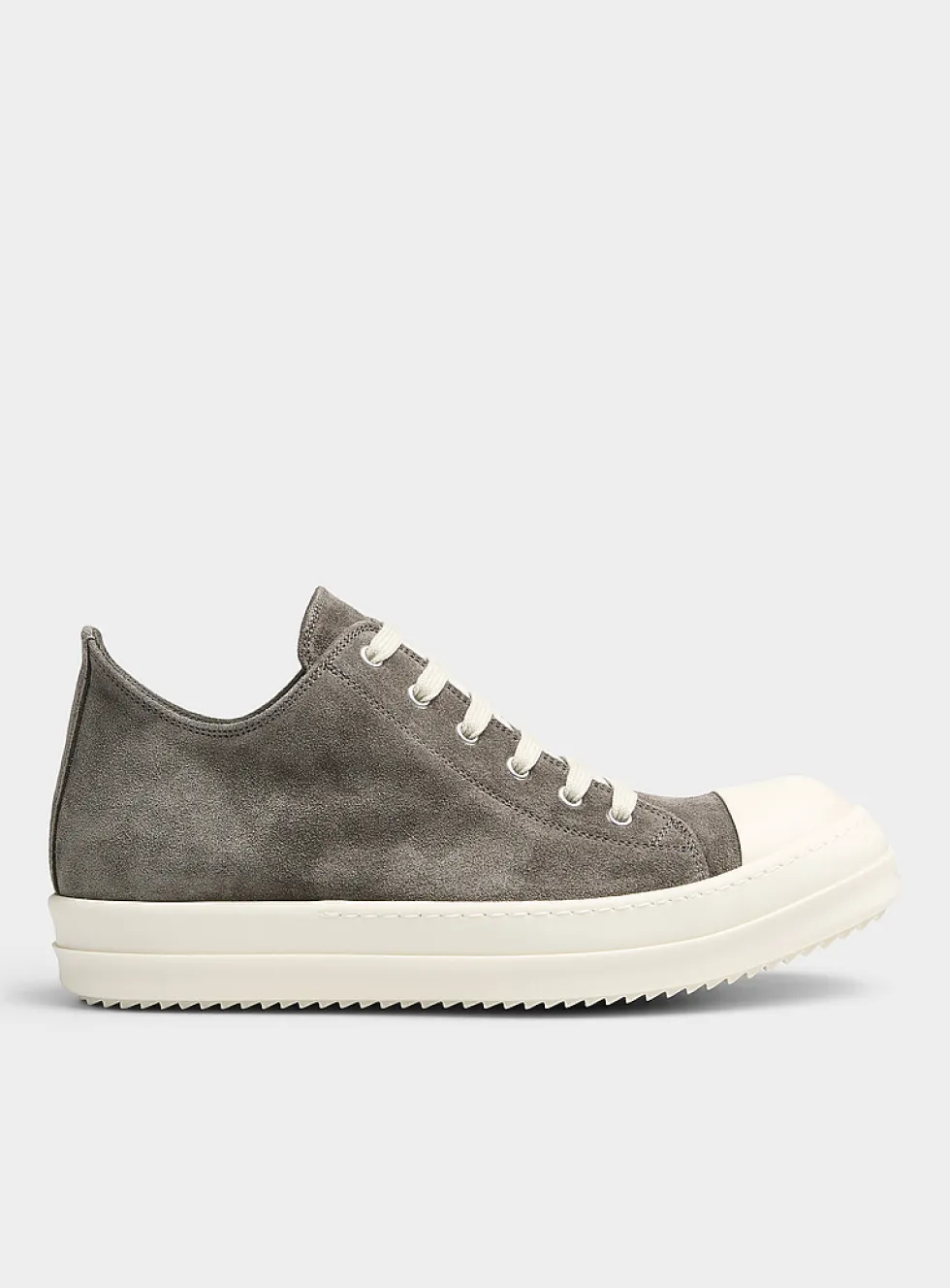 Nubuck low-top sneaker