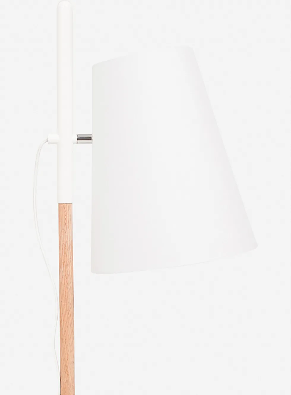 Oak-insert floor lamp