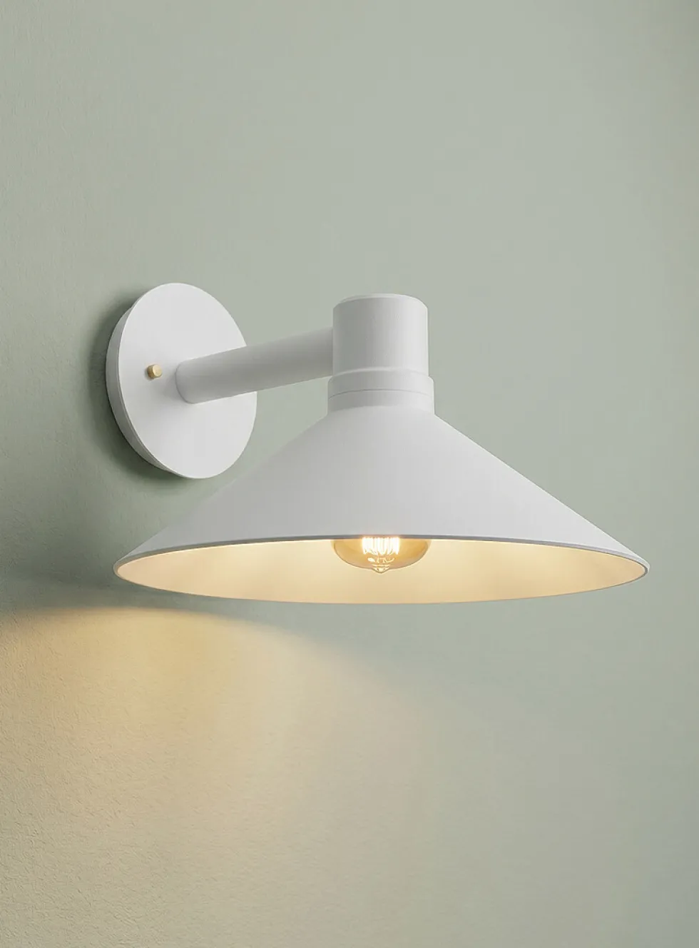 Oakland exterior wall sconce