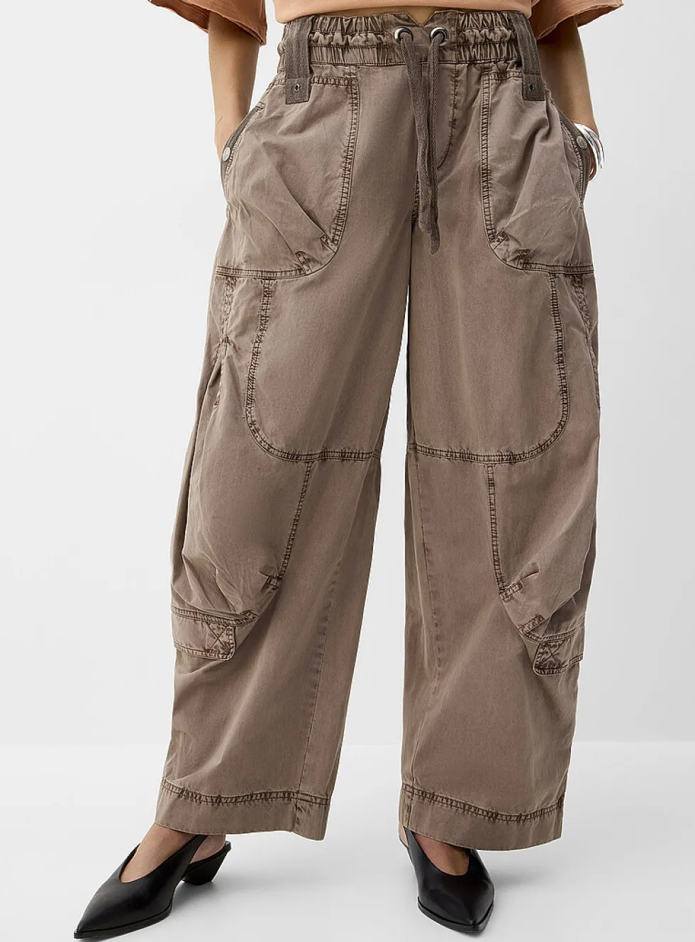 Onset cargo parachute pant