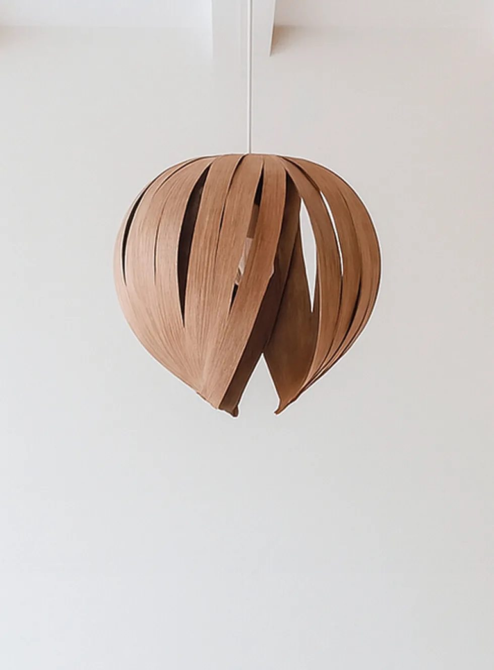 Open hazelnut hanging lamp