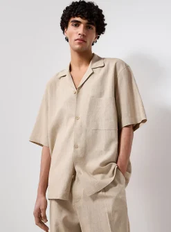 Open-collar linen shirt