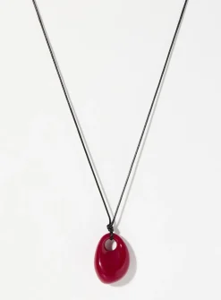 Oval pendant wrap cord choker