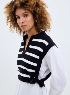 Overlaid effect Johnny collar tie-up sweater vest