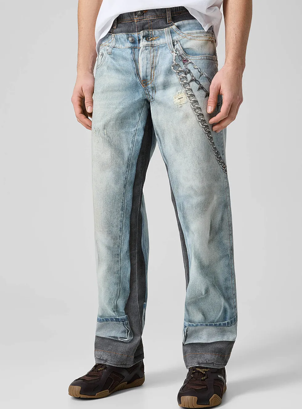 Overlaid effect trompe-l'oeil jean