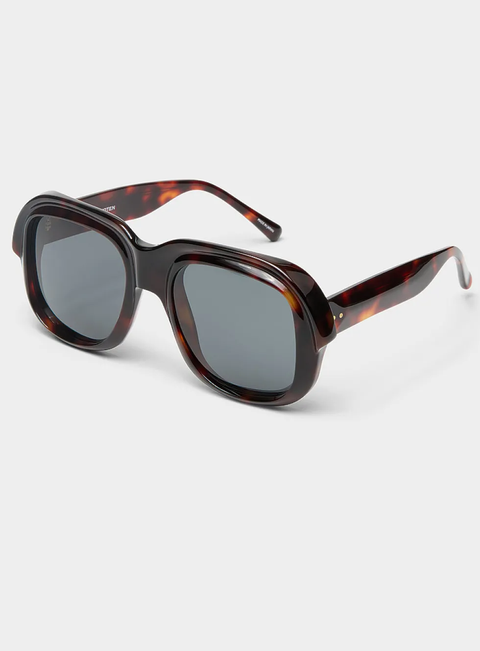 Oversized aviator sunglasses