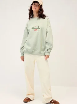 Oversized destination fleece sweatshirt