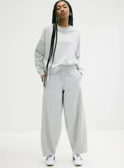 Oversized fleece crew-neck sweatshirt