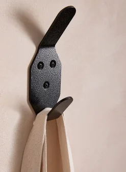 Painted aluminum monochromatic hooks