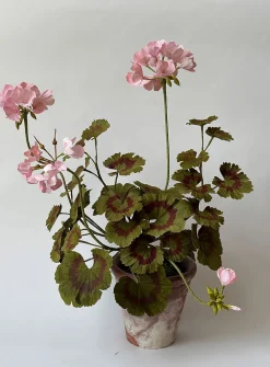 Paper geranium jar