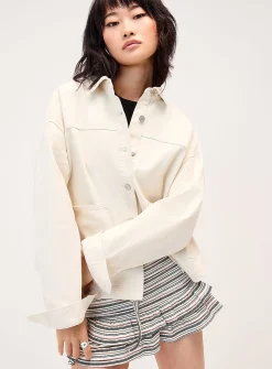 Patch pockets jean jacket