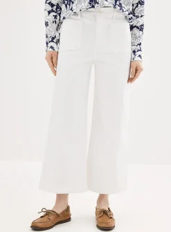Patch-pocket cropped white jean