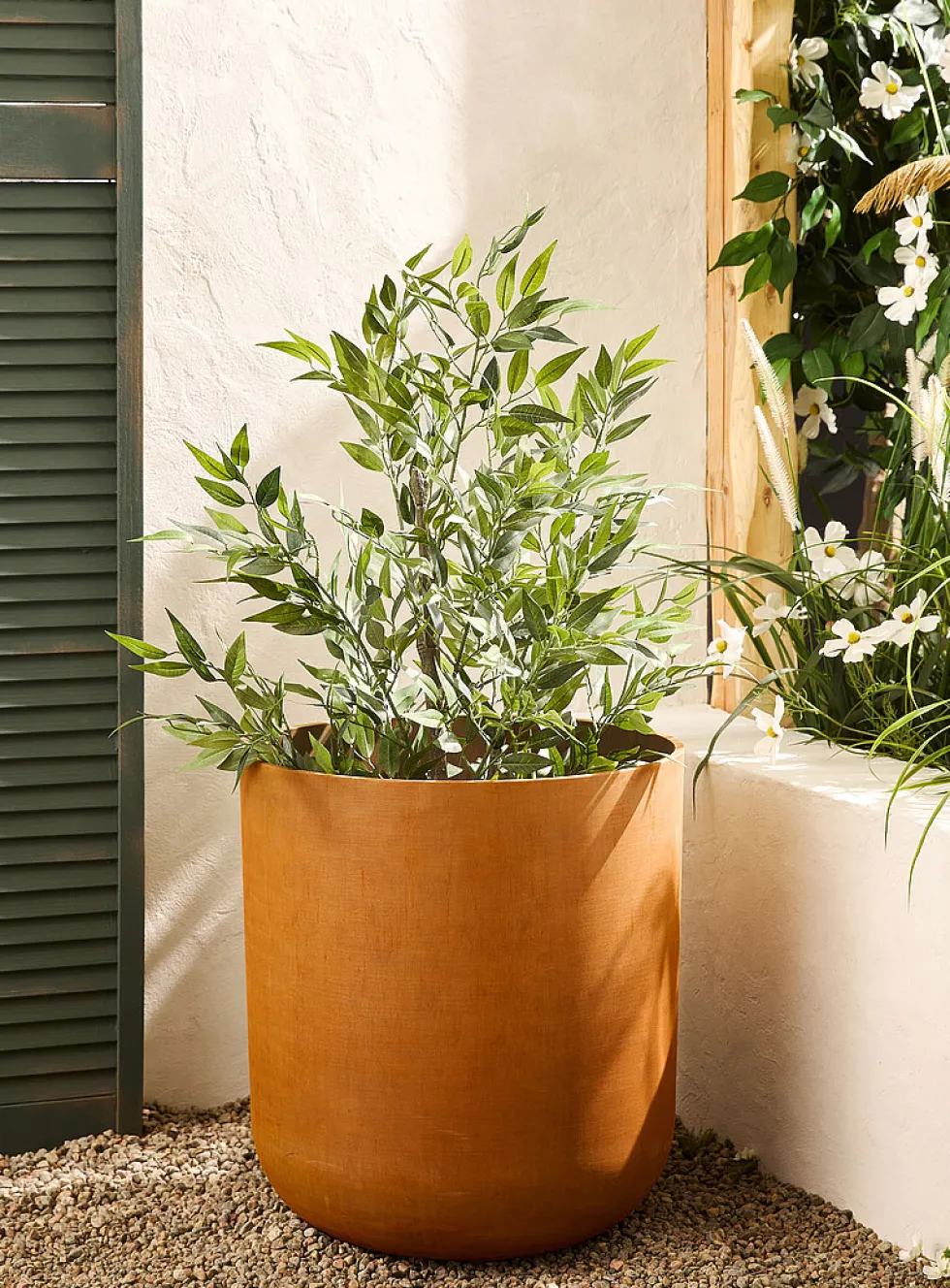 Patina Kona rust-coloured planter