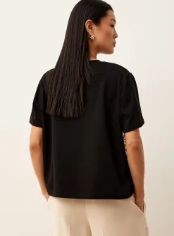 Patterned dual-material satiny T-shirt