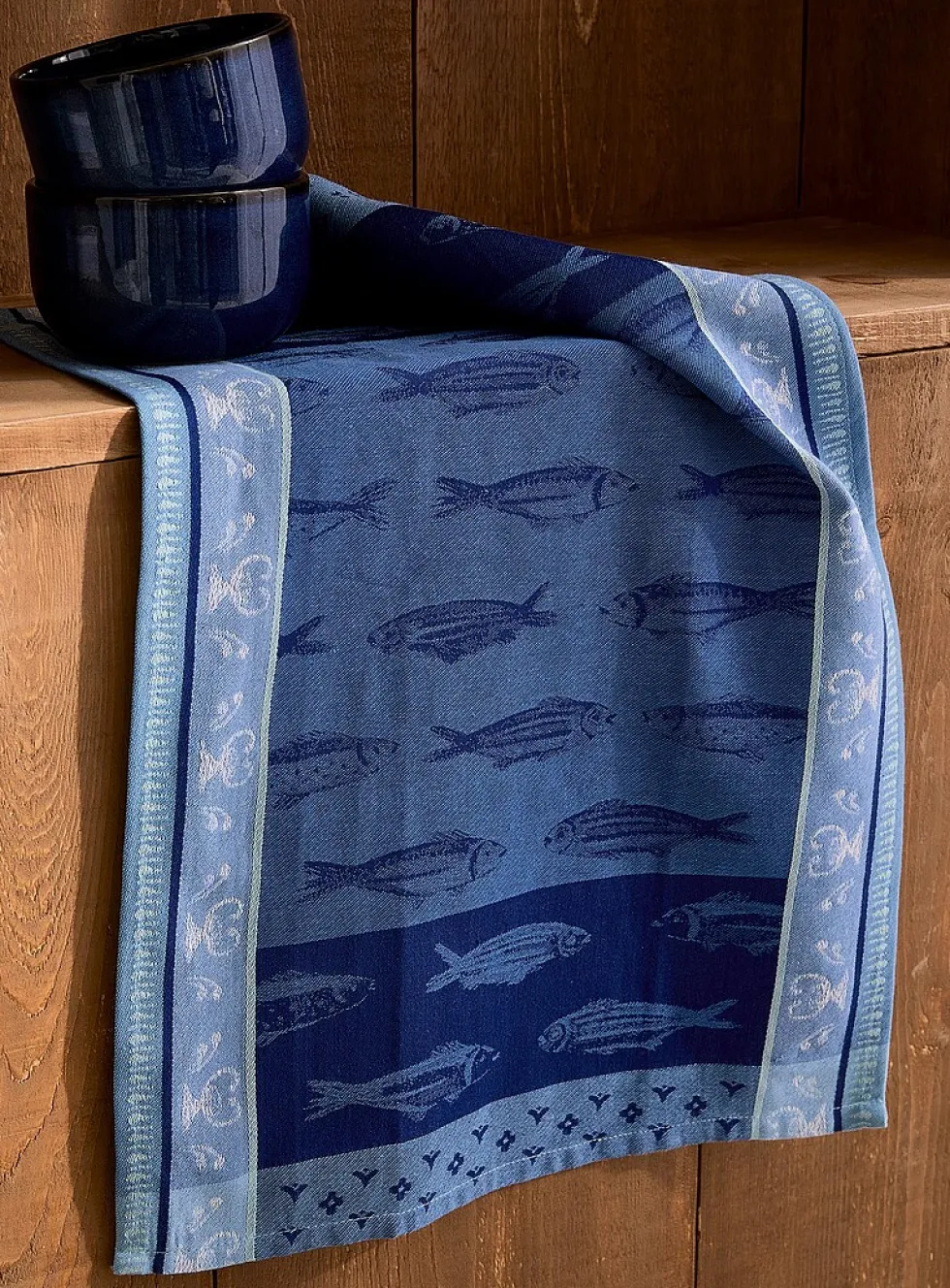 Patterned jacquard tea towel