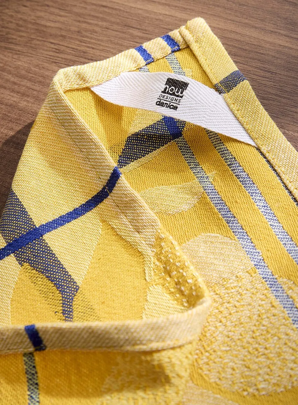 Patterned jacquard tea towel