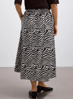 Patterned poplin flared skirt