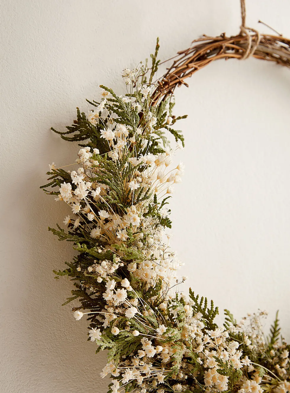 Paule dried plant wreath