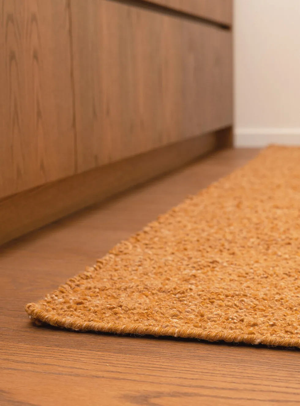 Pearl grey bouclé artisanal rug