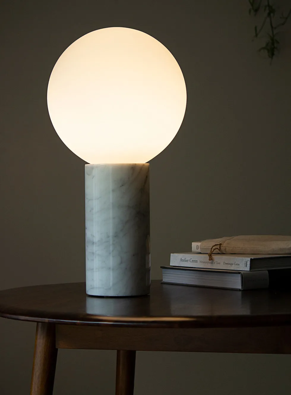 Pilar marble table lamp