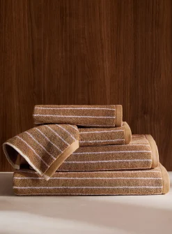 Pinstriped organic cotton towels