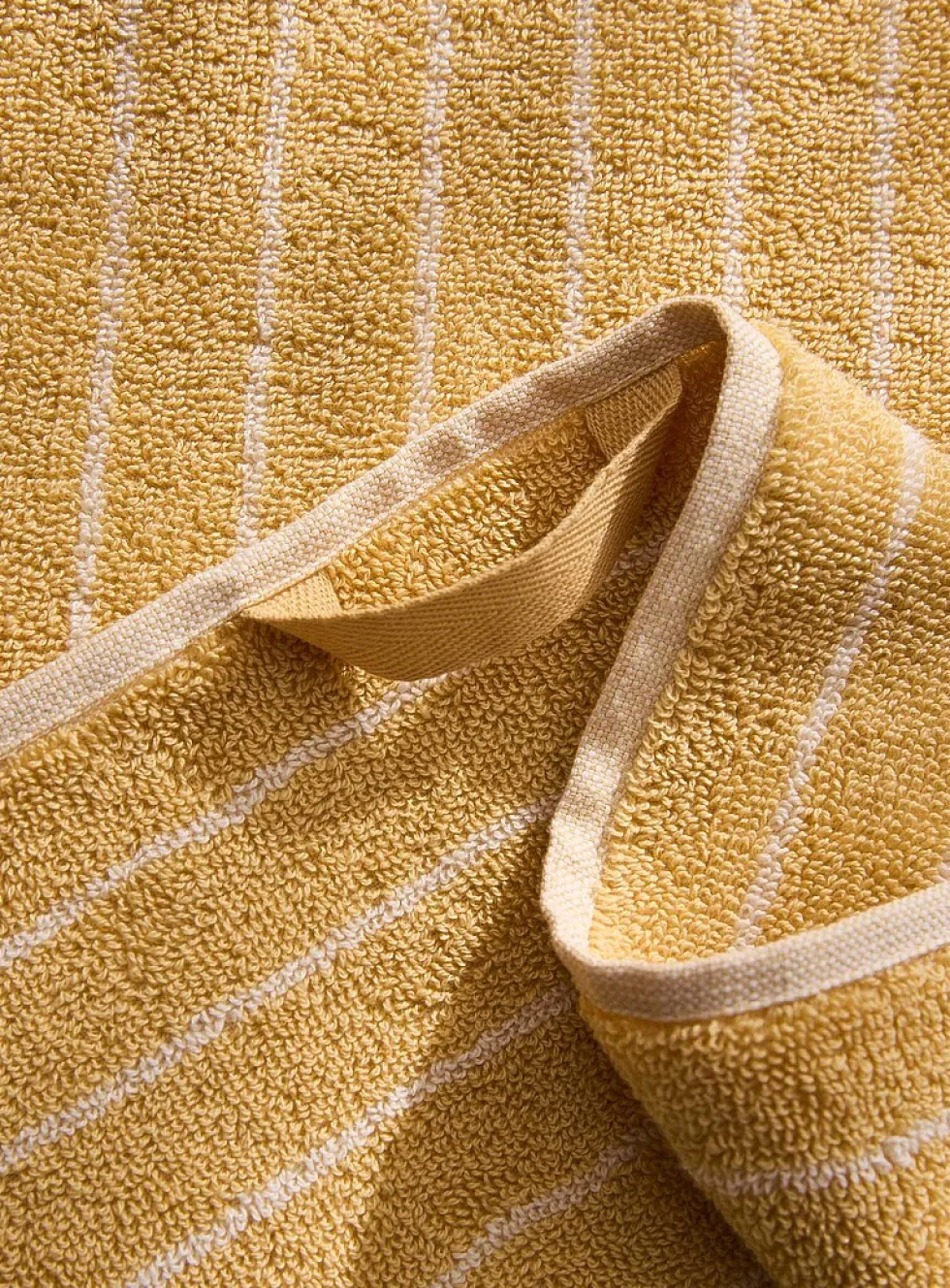 Pinstriped organic cotton towels