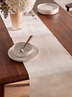 Plain ribbed table runner
