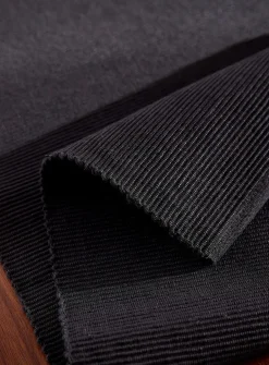 Plain ribbed table runner