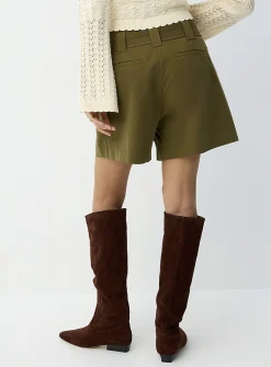 Pleated belted short