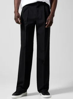 Pleated black pant