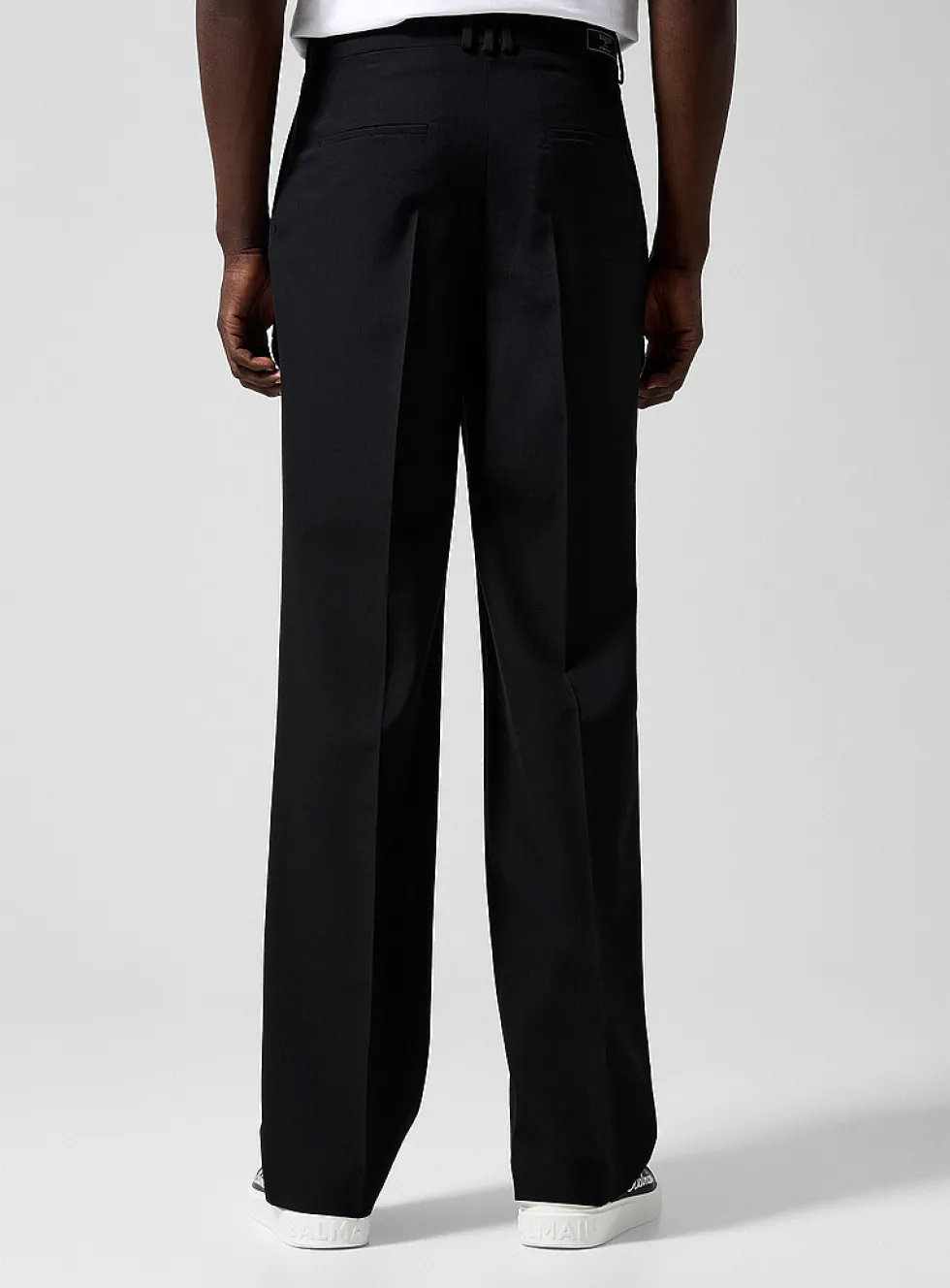 Pleated black pant