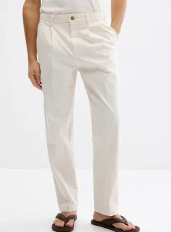 Pleated chinos