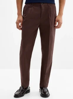 Pleated chinos