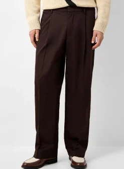 Pleated chinos