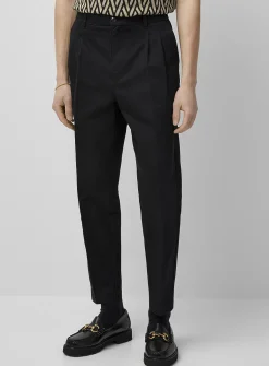 Pleated chinos